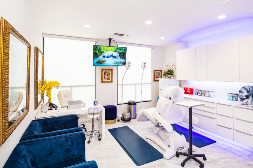 State-of-the-art surgery room at Forever Ageless inc